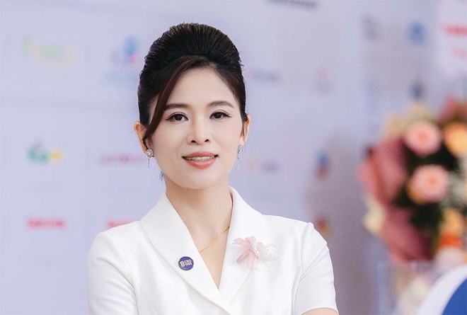 doanh nhan le dung ceo cong ty co phan dao tao va phat trien nhan luc dgroup cho di bang tri thuc moi la con duong ben vung1706177160 592